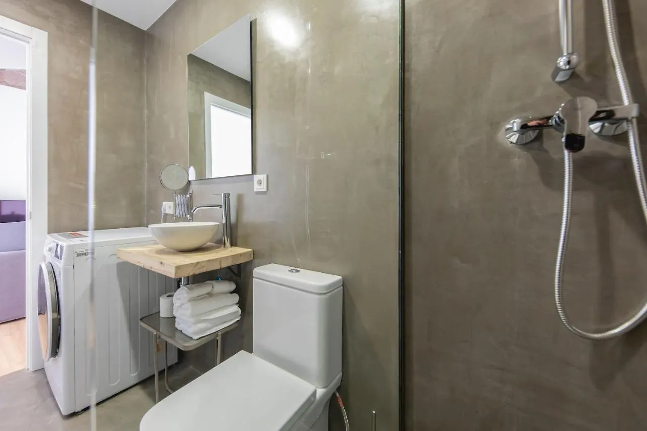 Bravissimo Bali, Beautiful 2 Bedroom Apartment Gerona 0*,  España